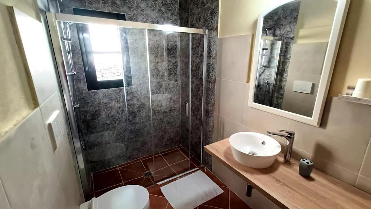 Borgo Fajani Pensionat Terricciola Exteriör bild